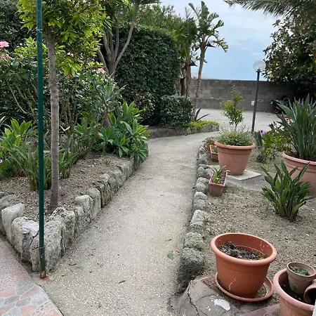 Accogliente Bilocale Con Vista Mozzafiato A Forio D'ischia * Forio (Isola d'Ischia)